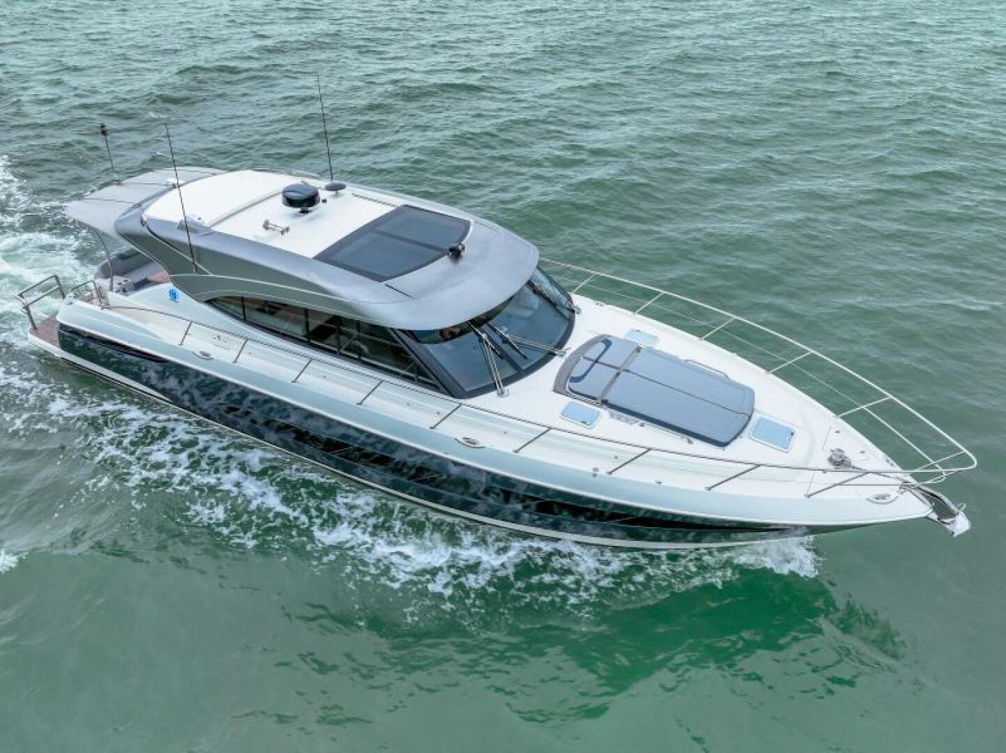 Slide: The Image of Riviera 5400 Sport Yacht Platinum Edition 2021 - 4933529