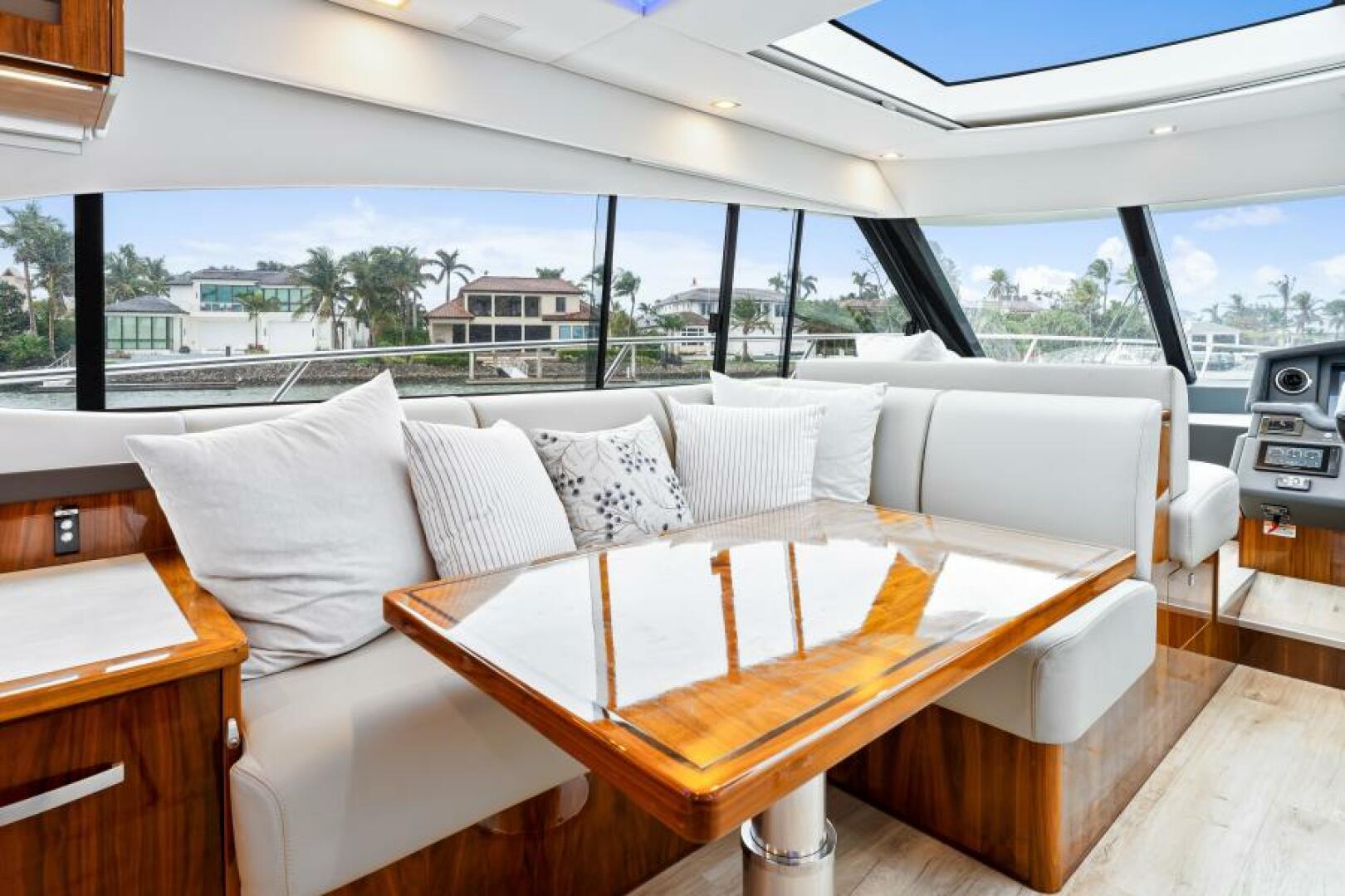 Slide: The Image of Riviera 5400 Sport Yacht Platinum Edition 2021 - 4933503