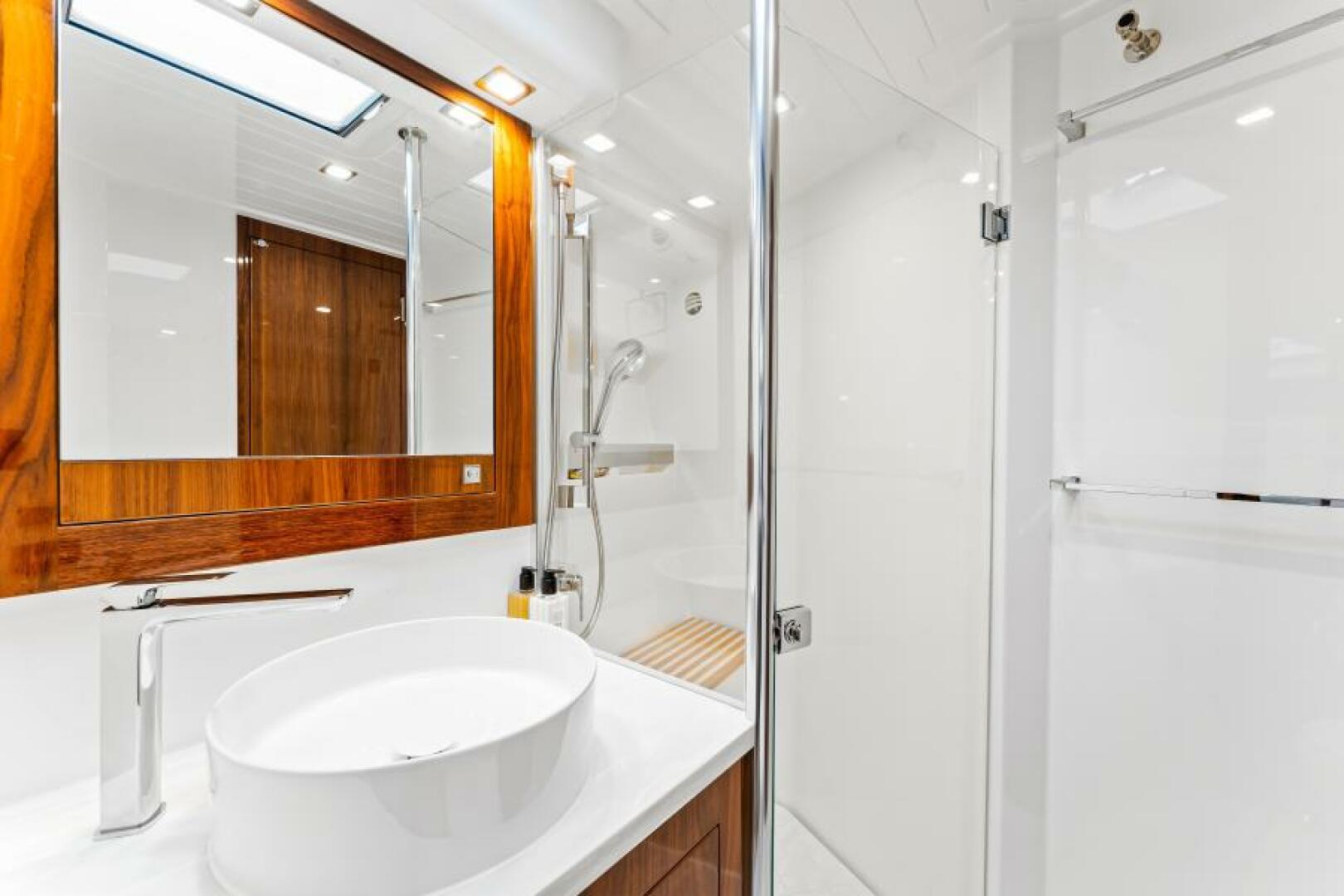 Slide: The Image of Riviera 5400 Sport Yacht Platinum Edition 2021 - 4933521