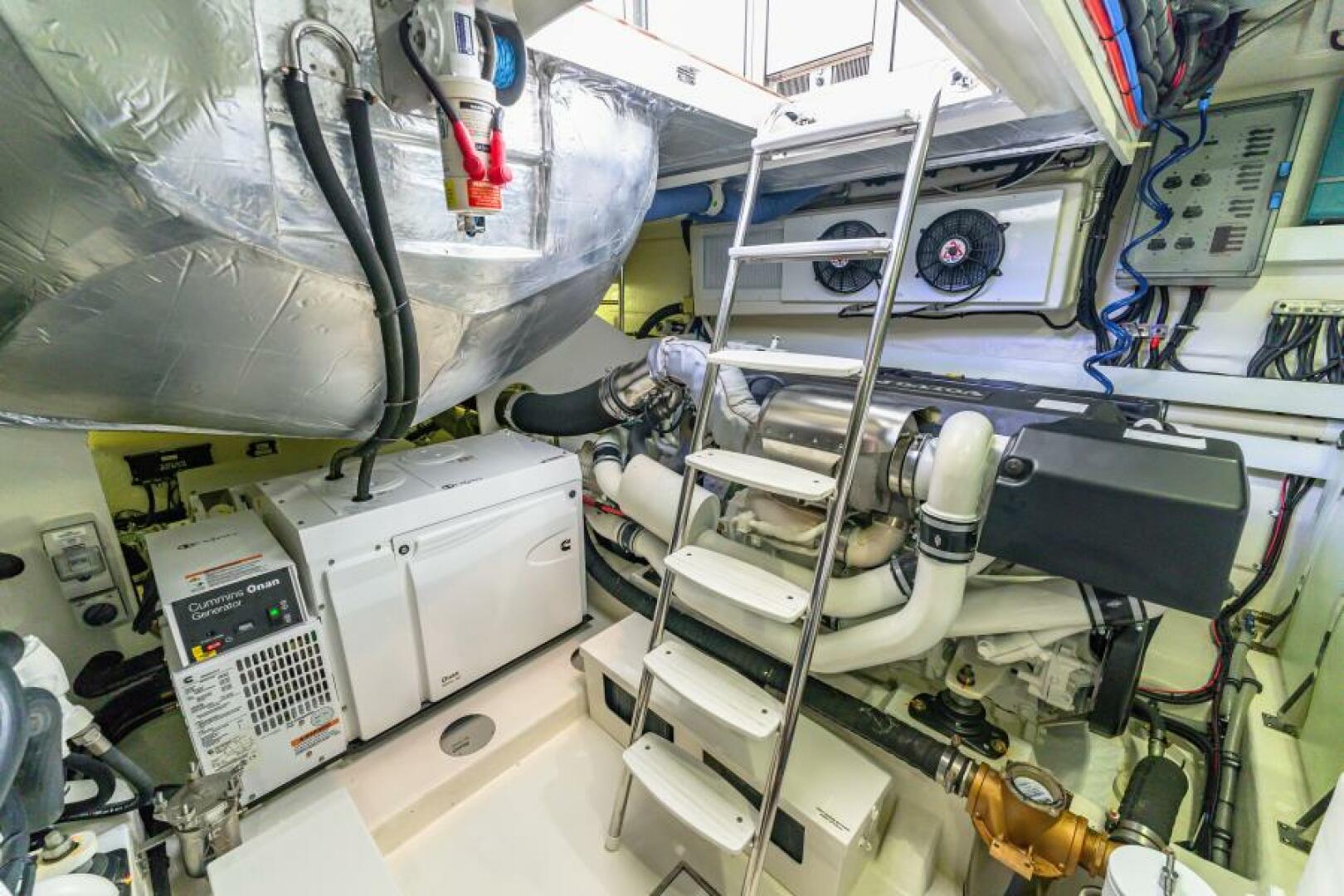 Slide: The Image of Riviera 5400 Sport Yacht Platinum Edition 2021 - 4933537
