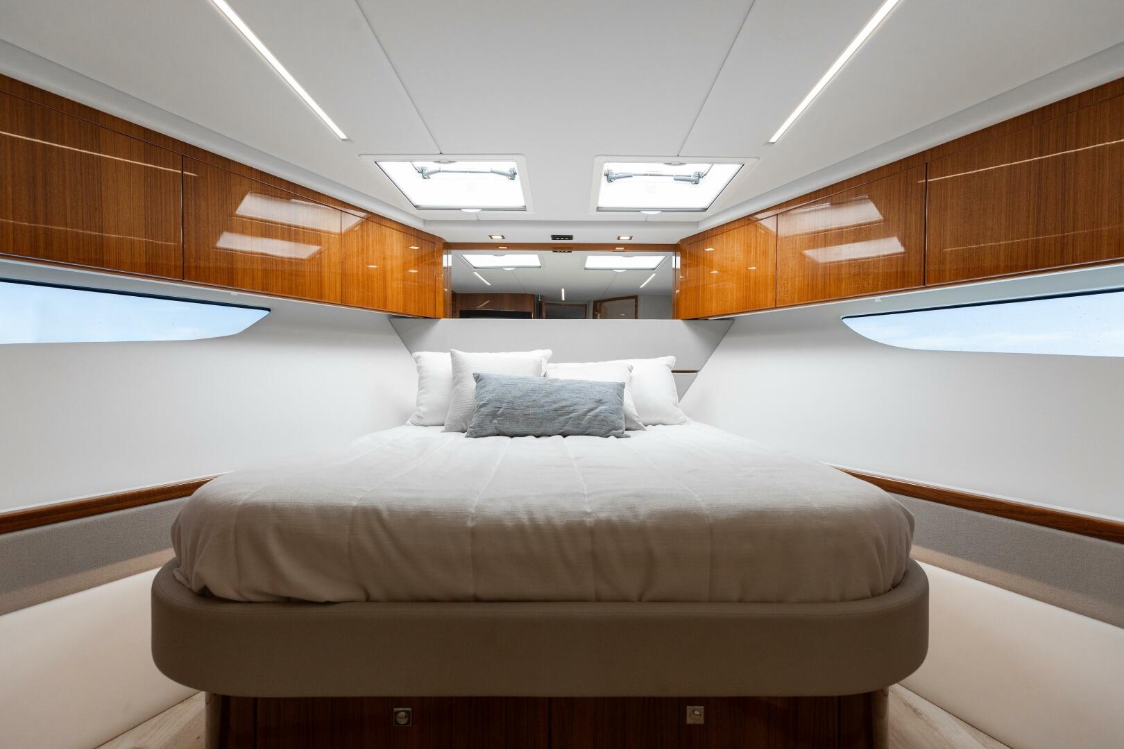 Slide: The Image of Riviera 645 SUV 2023 - 5382266