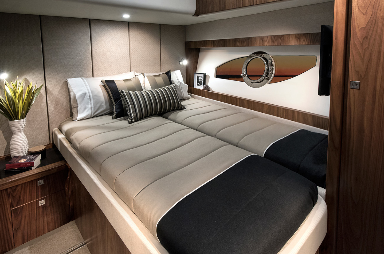 Slide: The Image of Riviera 72 Sports Motor Yacht 2025 - 56681