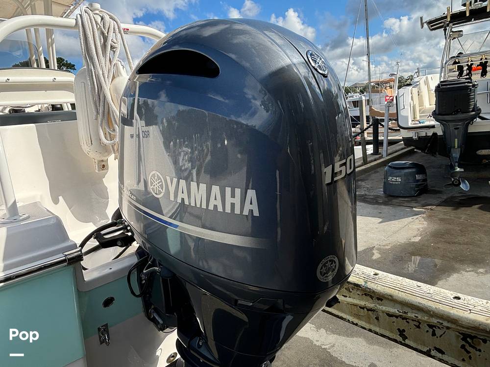 Slide: The Image of Robalo 202 Explorer 2021 - 14656430