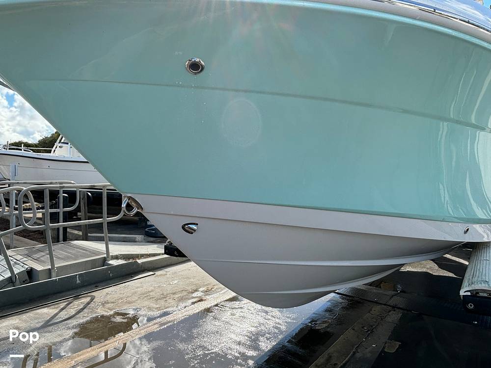 Slide: The Image of Robalo 202 Explorer 2021 - 14656426