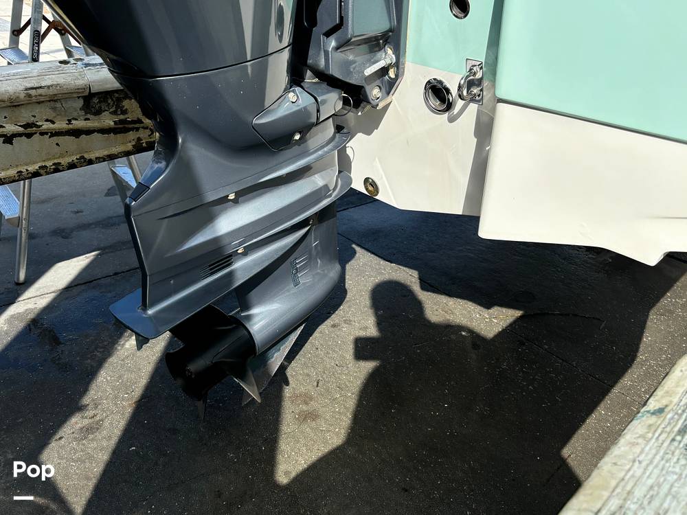Slide: The Image of Robalo 202 Explorer 2021 - 14656434