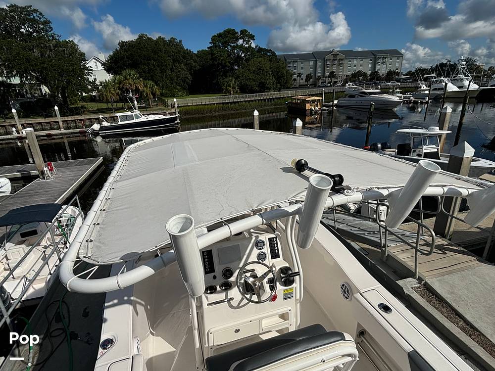 Slide: The Image of Robalo 202 Explorer 2021 - 14656435