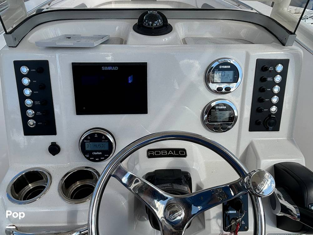 Slide: The Image of Robalo 202 Explorer 2021 - 14656457