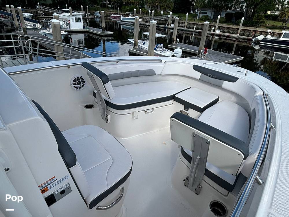 Slide: The Image of Robalo 202 Explorer 2021 - 14656472