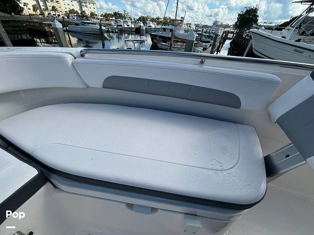 Slide: The Image of Robalo 202 Explorer 2021 - 14656480