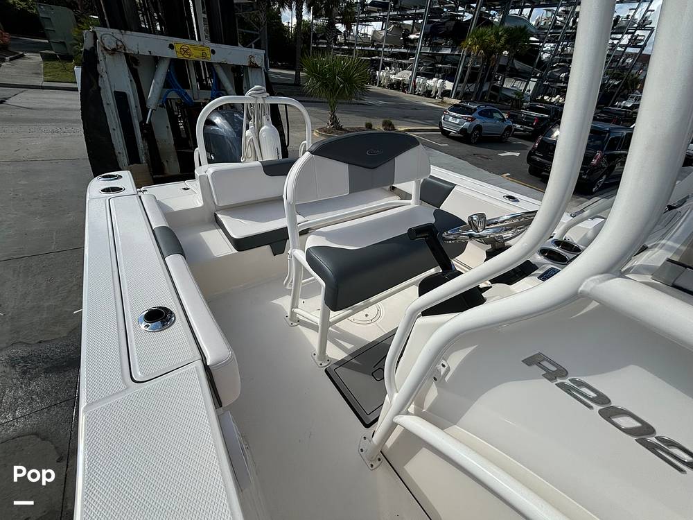 Slide: The Image of Robalo 202 Explorer 2021 - 14656529