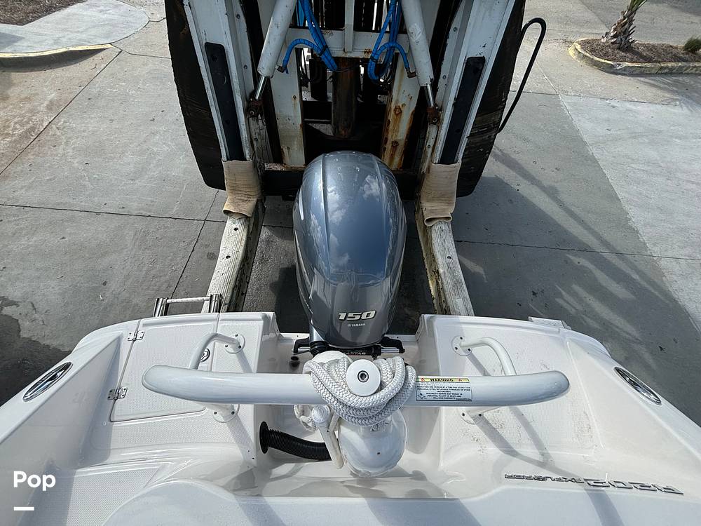 Slide: The Image of Robalo 202 Explorer 2021 - 14656532