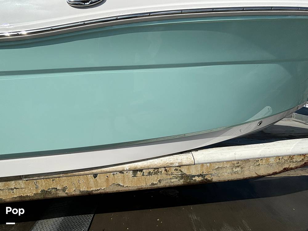 Slide: The Image of Robalo 202 Explorer 2021 - 14656547