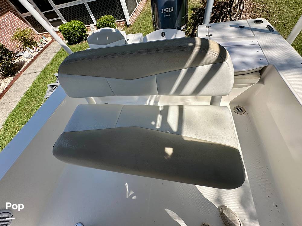 Slide: The Image of Captain's Chair - 15333588