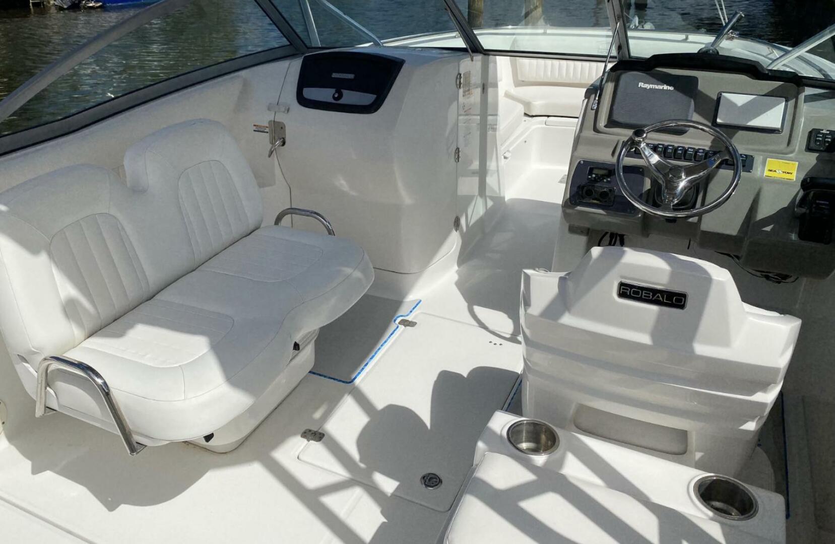 Slide: The Image of Robalo 24 2013 - 5153830