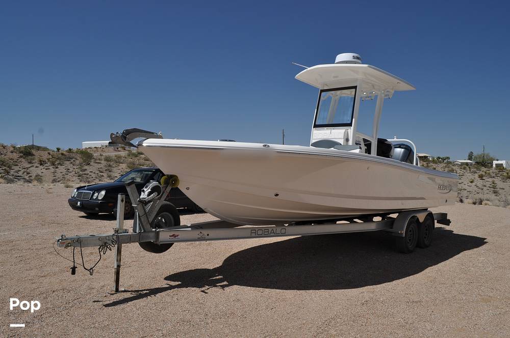 Slide: The Image of Robalo 246 Cayman 2021 - 15336610