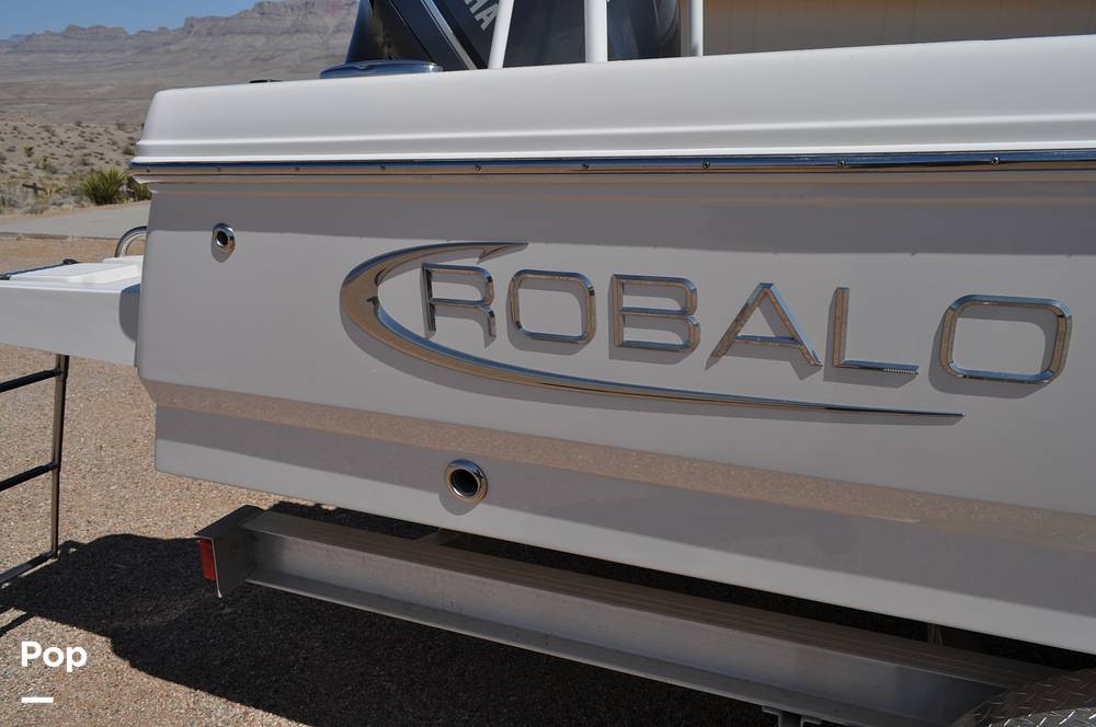 Slide: The Image of Robalo 246 Cayman 2021 - 15336637