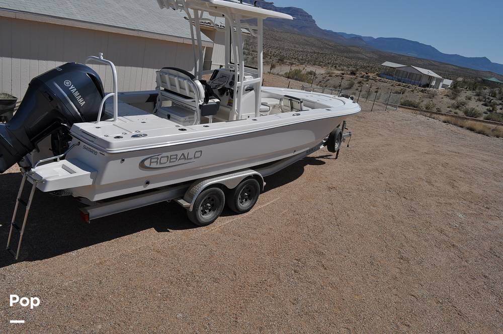 Slide: The Image of Robalo 246 Cayman 2021 - 15336639