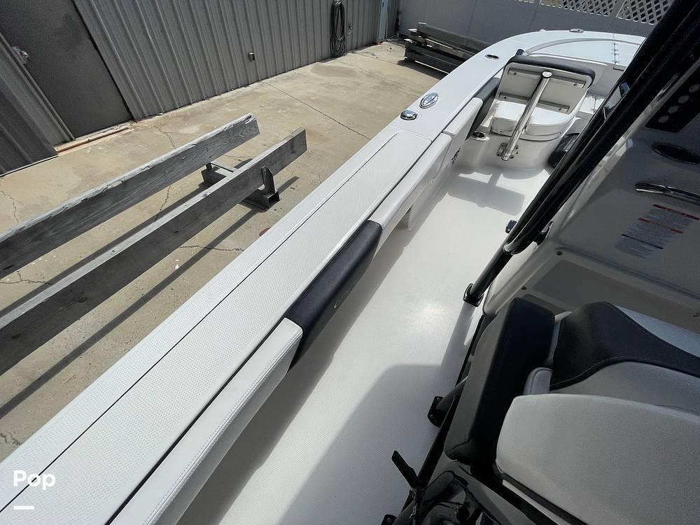 Slide: The Image of Robalo 246 Cayman 2021 - 15233685