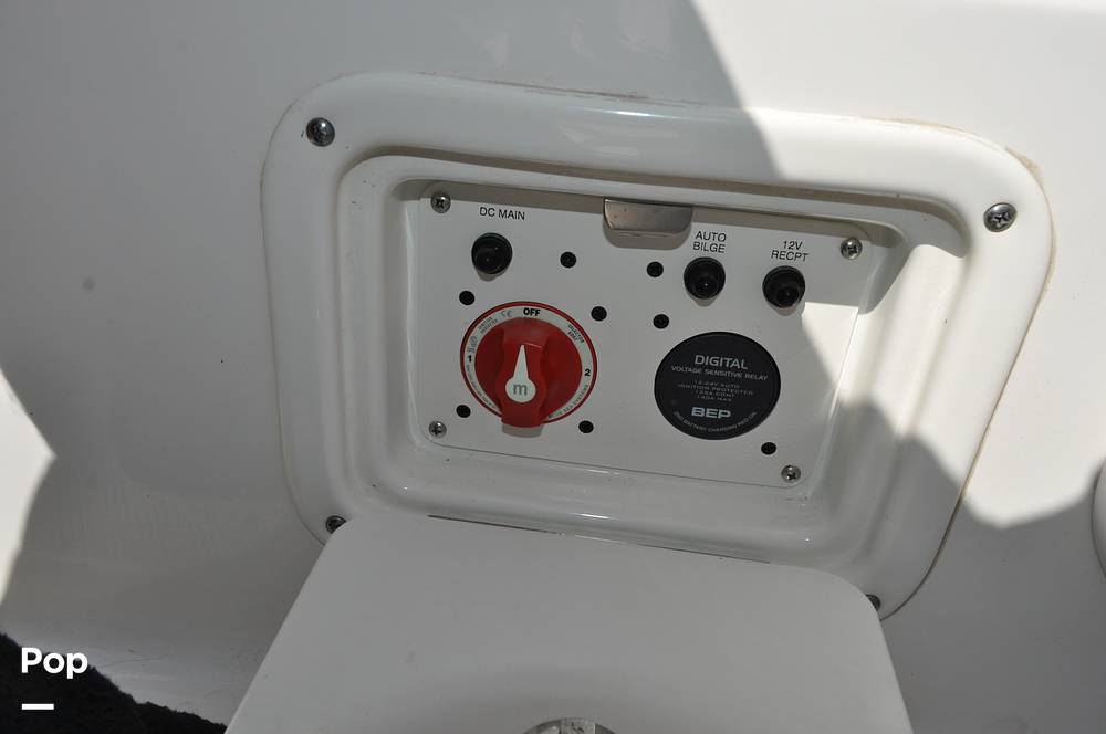 Slide: The Image of Robalo 246 Cayman 2021 - 15336652