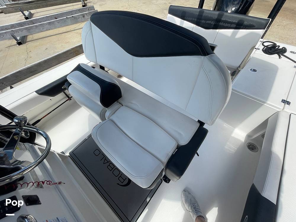 Slide: The Image of Robalo 246 Cayman 2021 - 15233829