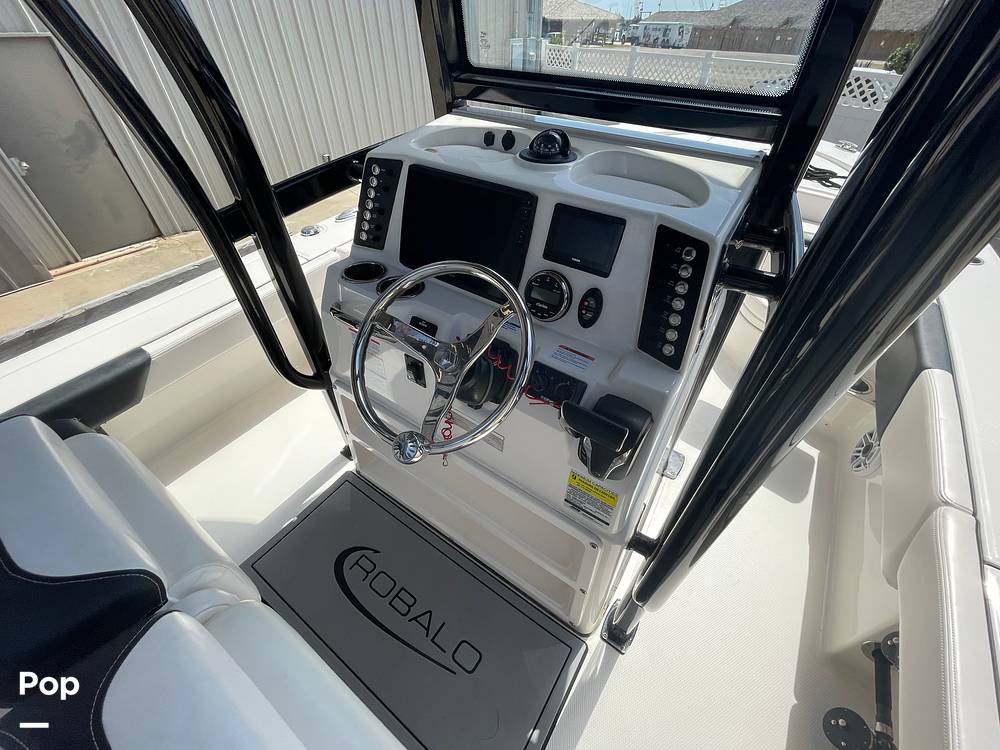 Slide: The Image of Robalo 246 Cayman 2021 - 15233863