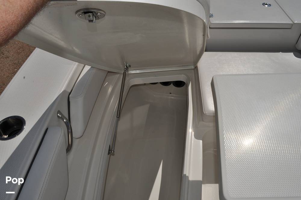 Slide: The Image of Robalo 246 Cayman 2021 - 15336674