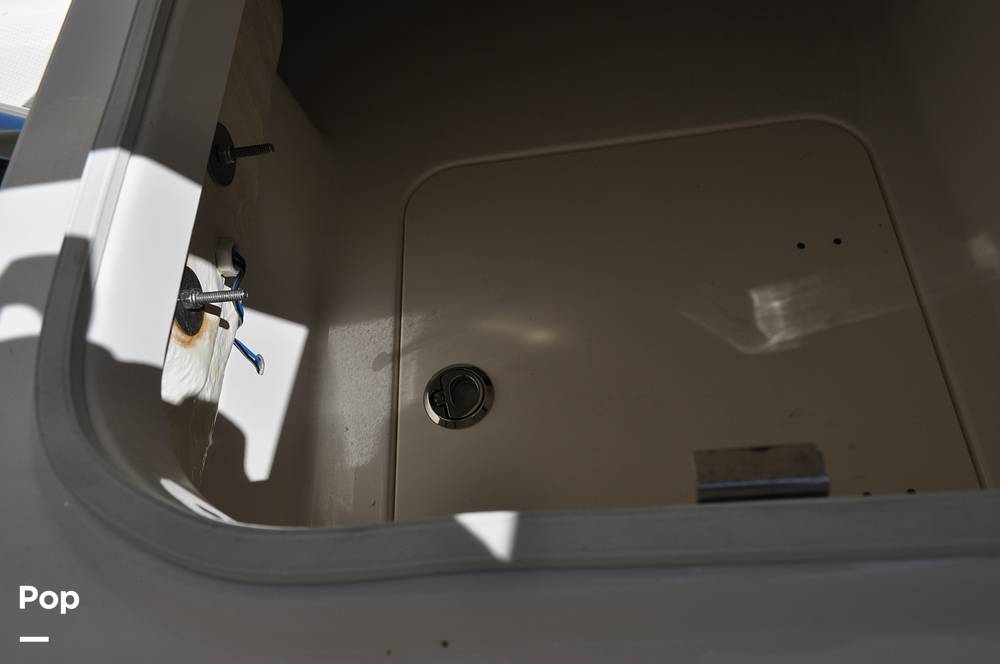 Slide: The Image of Robalo 246 Cayman 2021 - 15336678