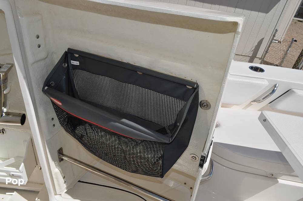 Slide: The Image of Robalo 246 Cayman 2021 - 15336683
