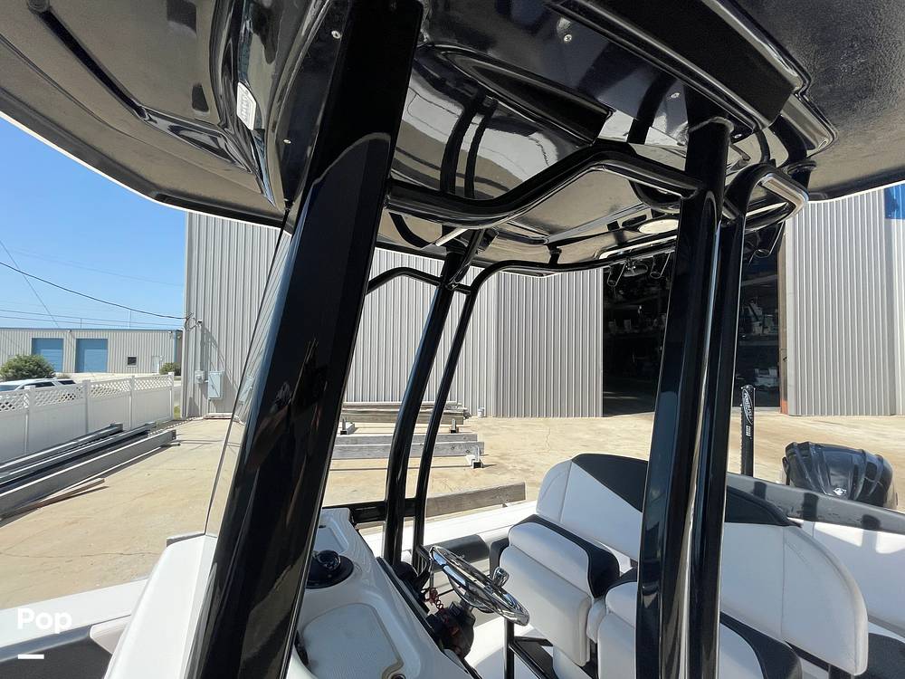 Slide: The Image of Robalo 246 Cayman 2021 - 15233959