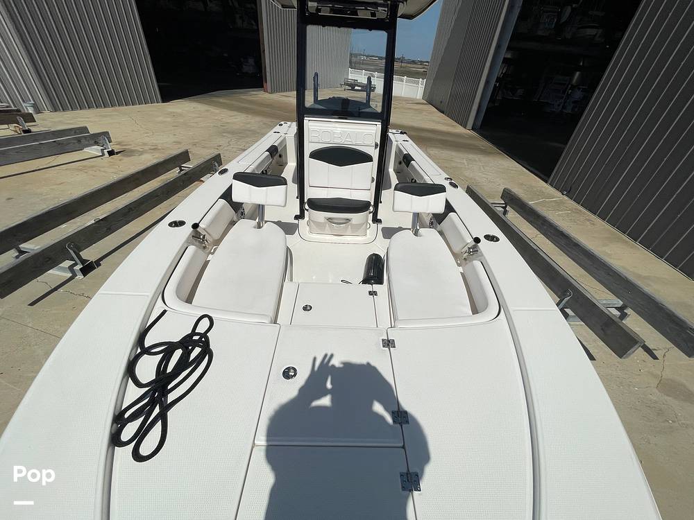 Slide: The Image of Robalo 246 Cayman 2021 - 15234019