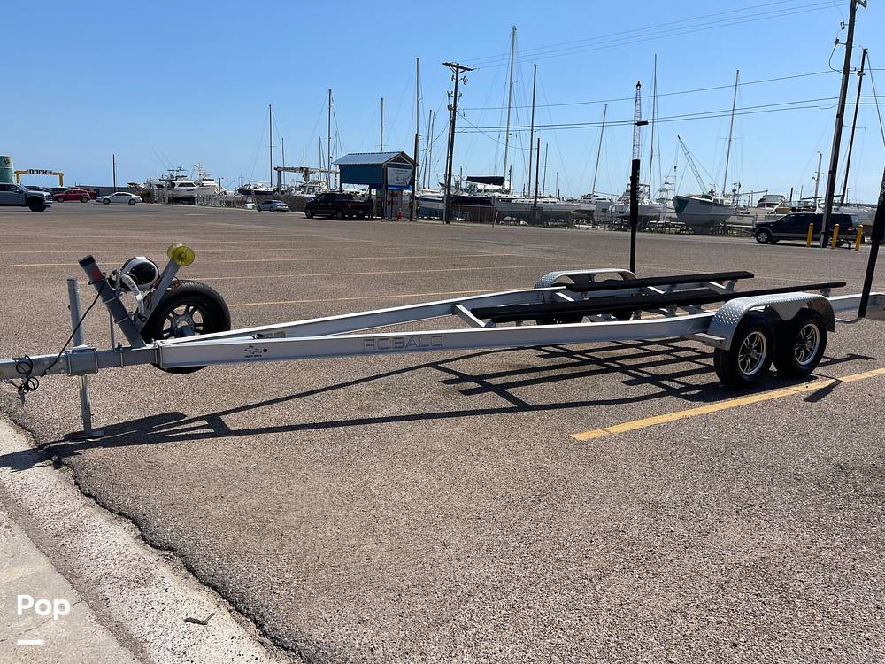 Slide: The Image of Robalo 246 Cayman 2021 - 15234021