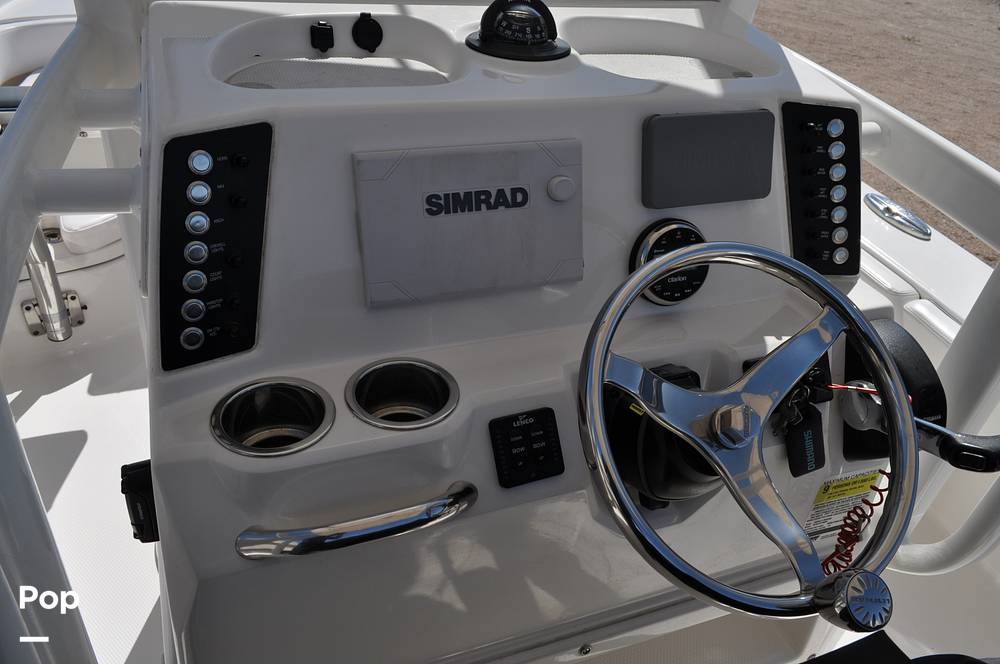 Slide: The Image of Robalo 246 Cayman 2021 - 15336617
