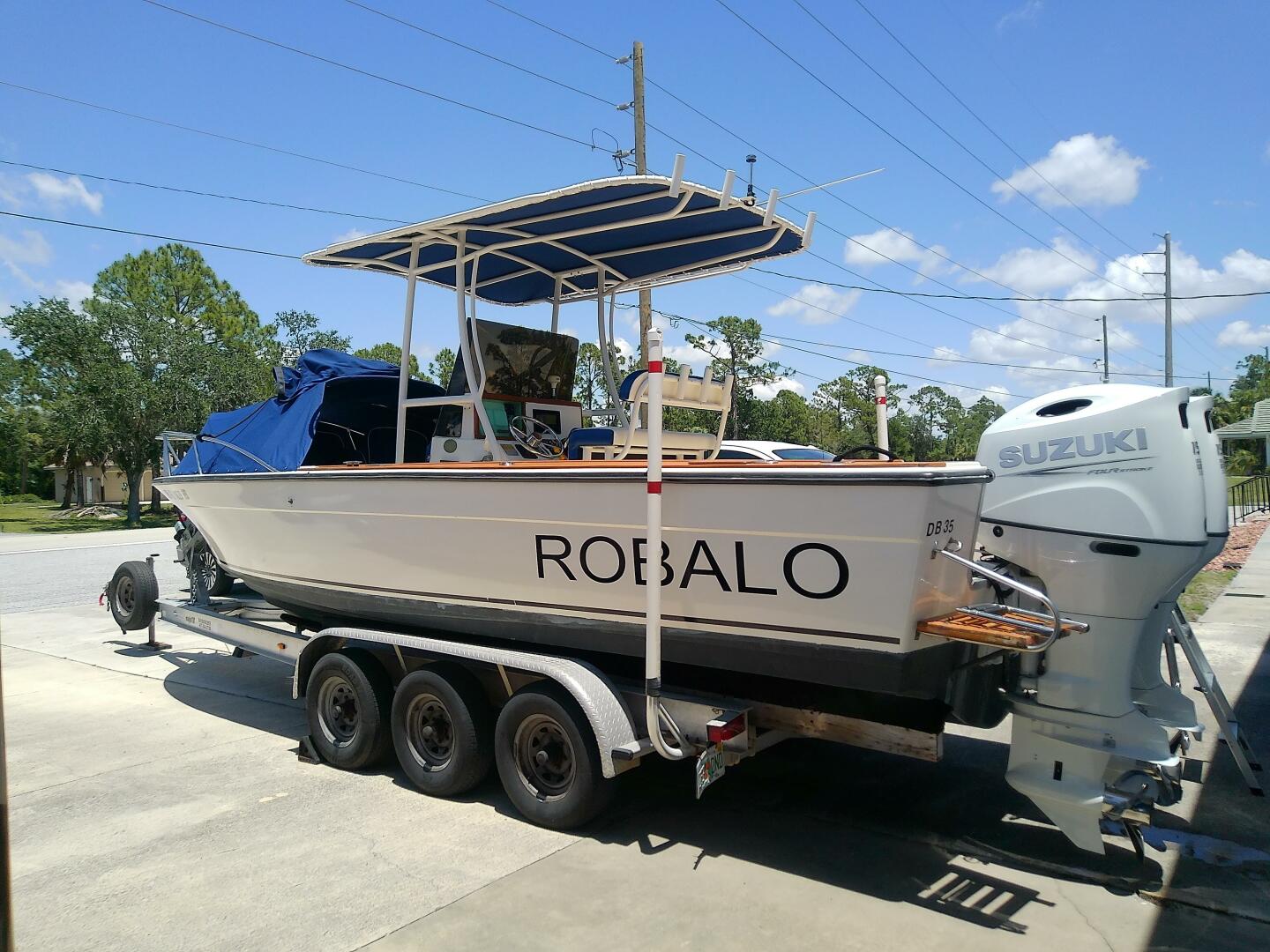 Slide: The Image of Robalo 2520 Center Console 1985 - 5310322