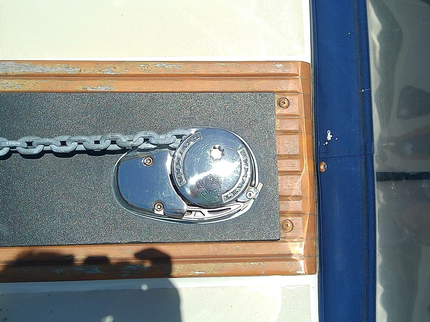 Slide: The Image of Robalo 2520 Center Console 1985 - 5310350