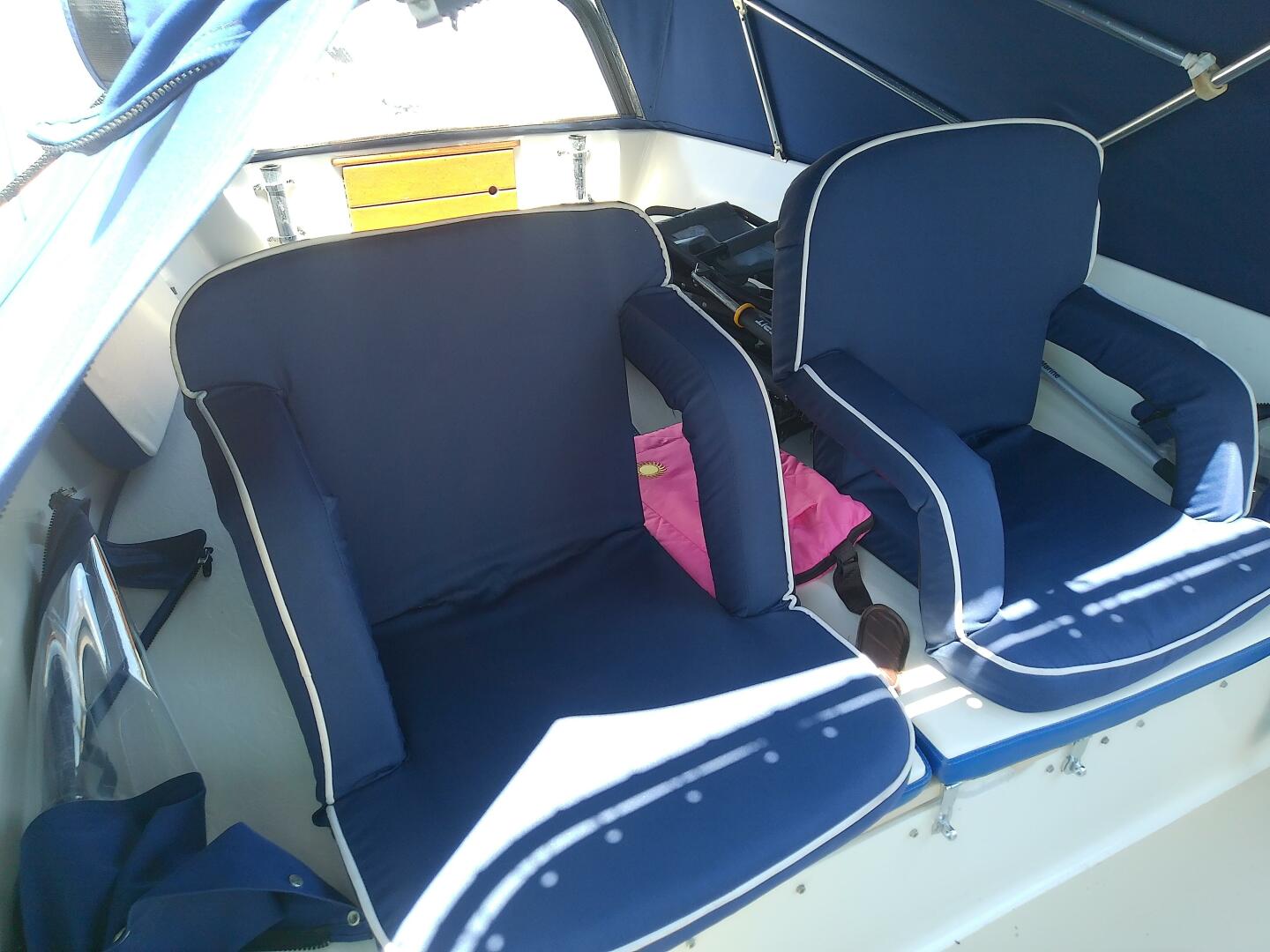 Slide: The Image of Robalo 2520 Center Console 1985 - 5310391