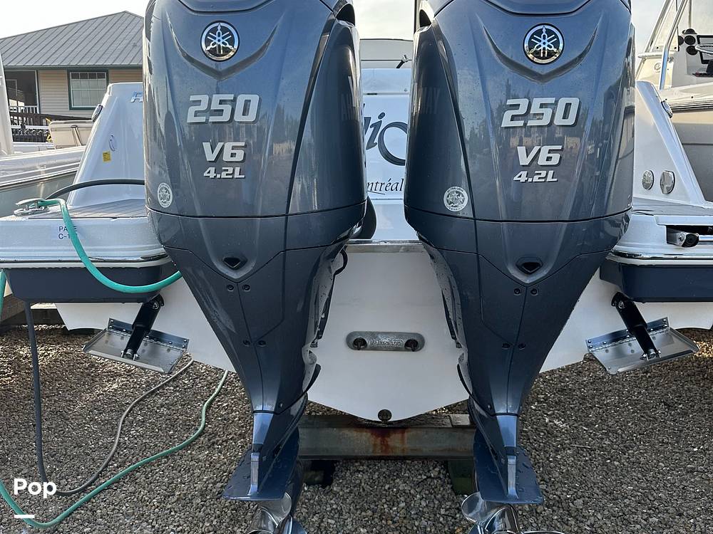 Slide: The Image of Robalo 272 2023 - 15360088