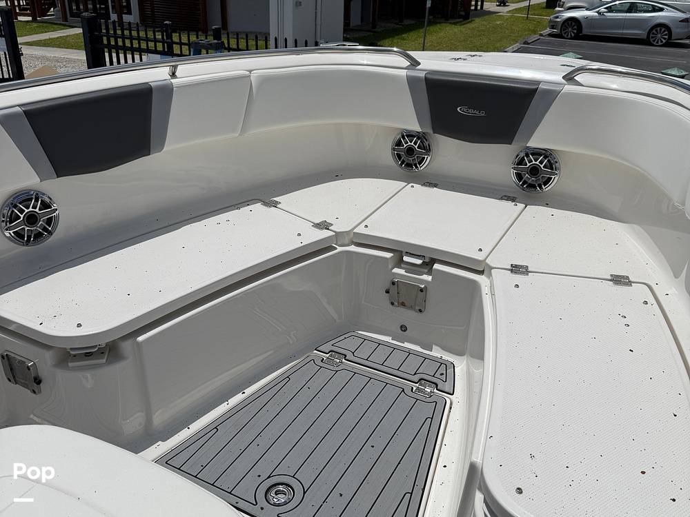 Slide: The Image of Robalo 272 2023 - 15389173