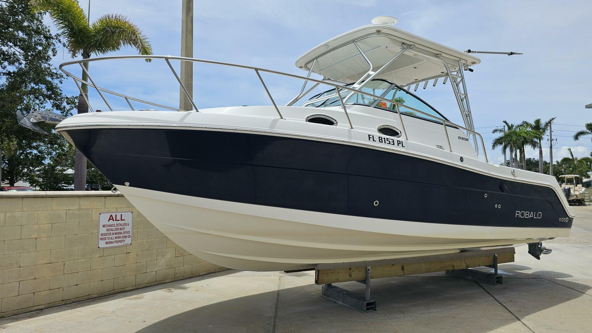 Slide: The Image of Robalo 305 Walkaround 2013 - 5457060