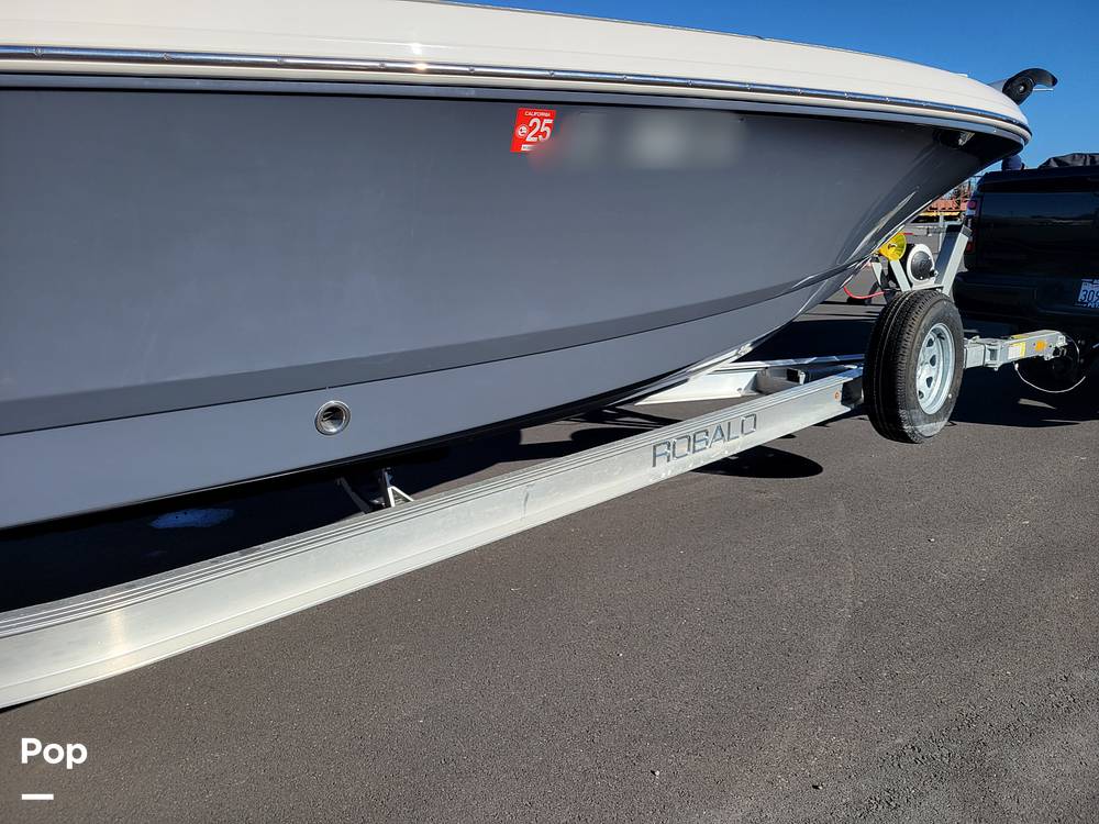 Slide: The Image of Robalo Cayman 226 2021 - 15070873