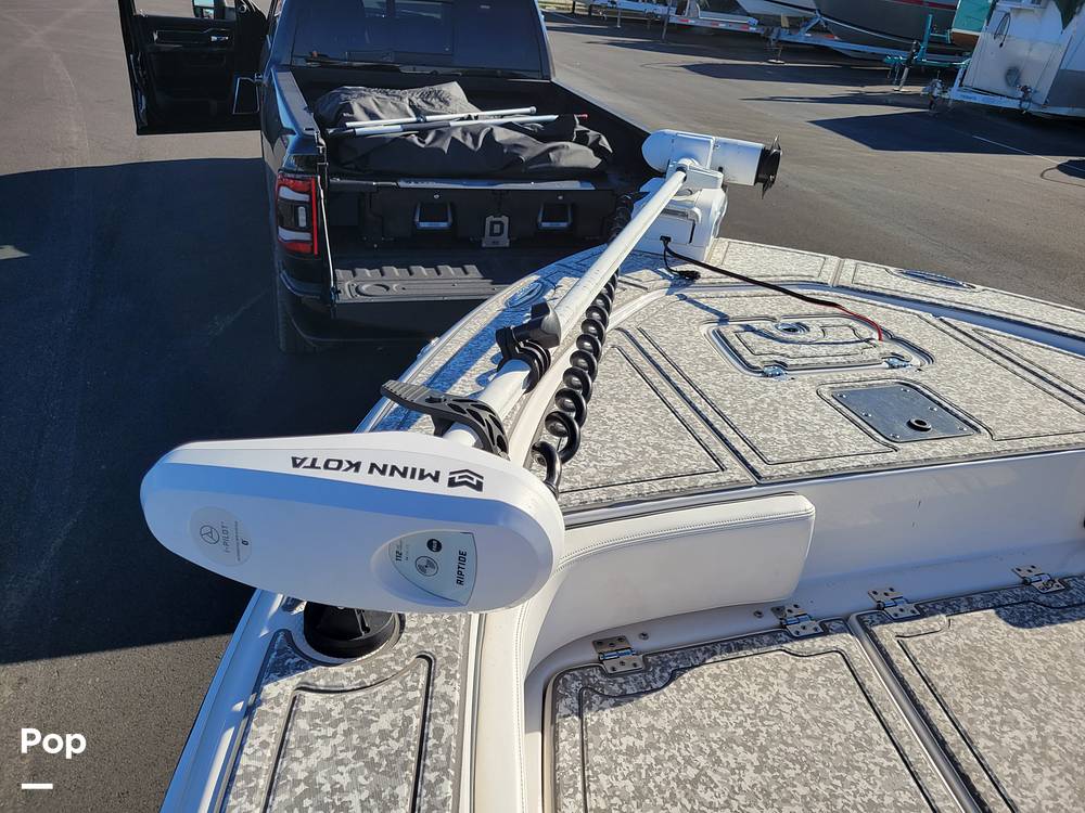 Slide: The Image of Robalo Cayman 226 2021 - 15070906