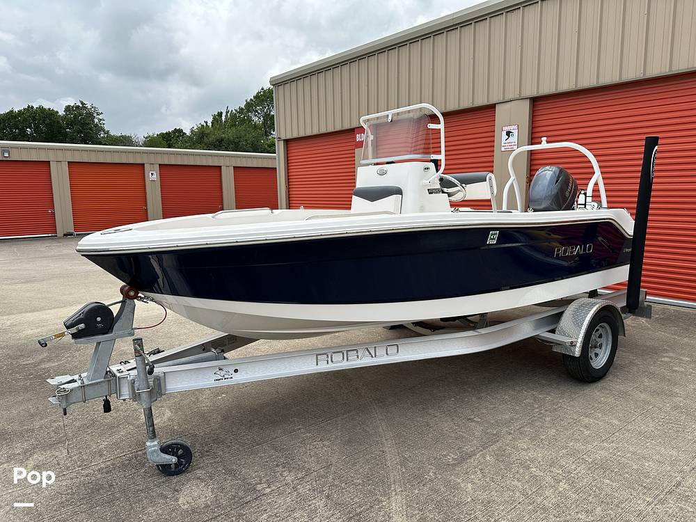 Slide: The Image of Robalo R160 2020 - 14183220