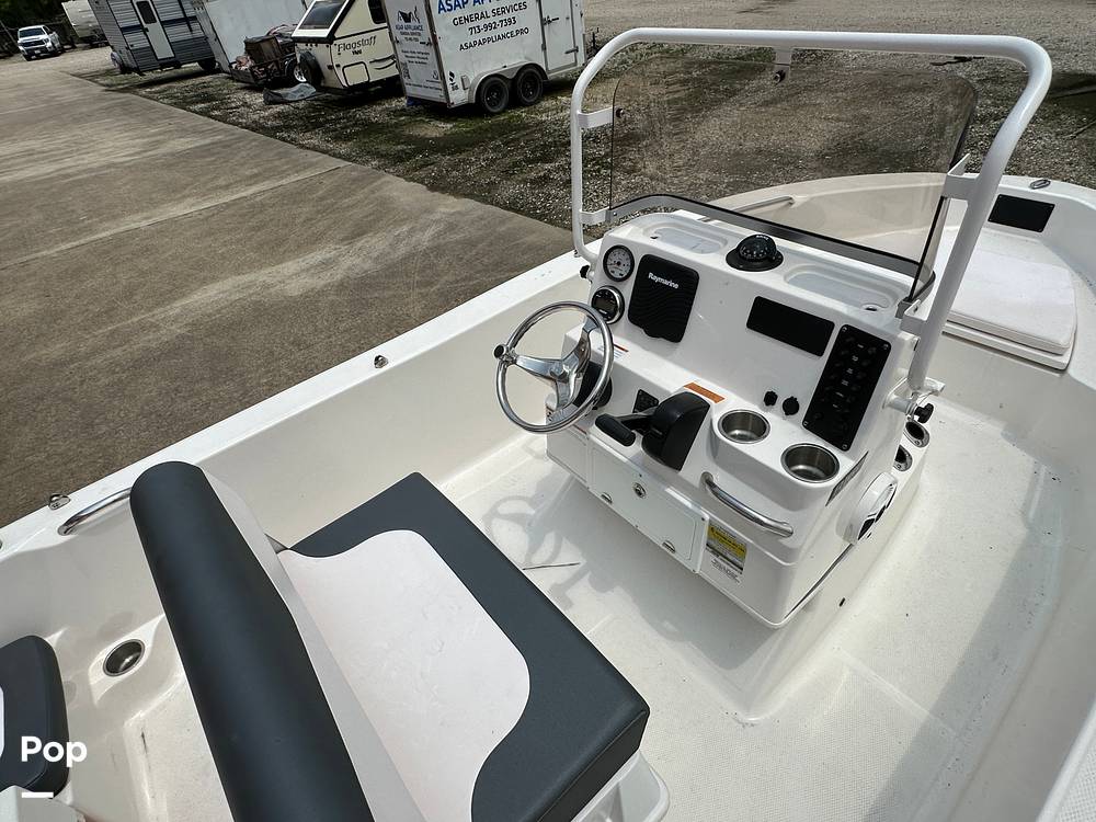 Slide: The Image of Robalo R160 2020 - 14183253