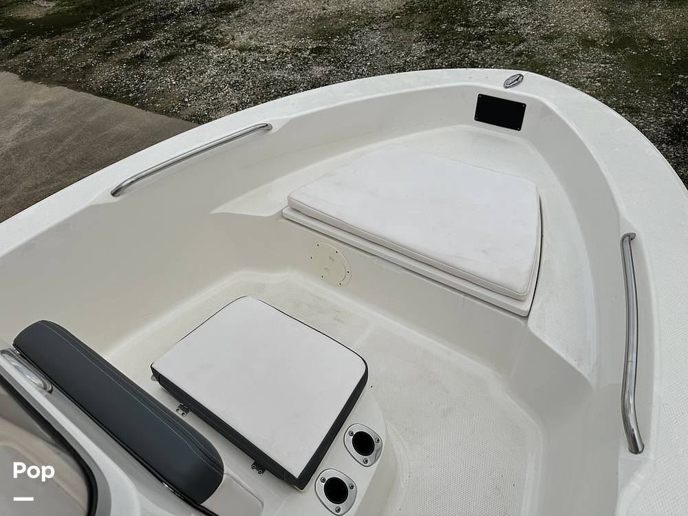 Slide: The Image of Robalo R160 2020 - 14183256