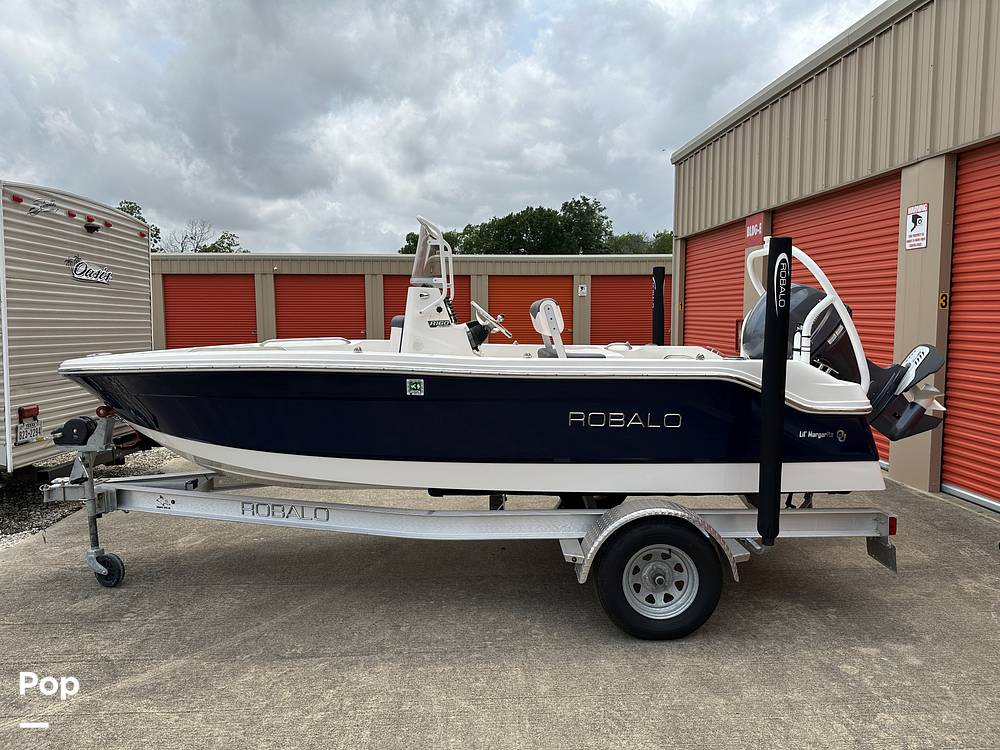 Slide: The Image of Robalo R160 2020 - 14183229