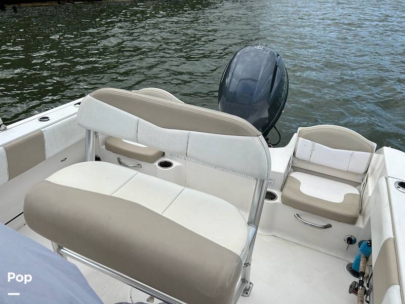 Slide: The Image of Robalo R180/CC 2018 - 15298981