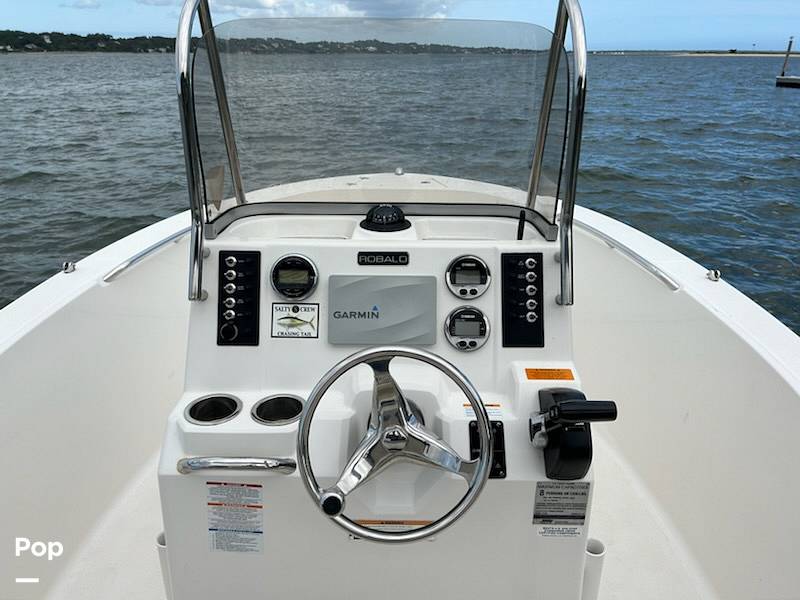 Slide: The Image of Robalo R180/CC 2018 - 15298982