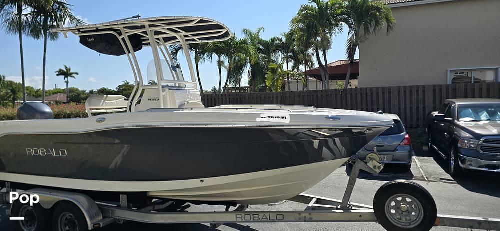 Slide: The Image of Robalo R200 2015 - 15439583