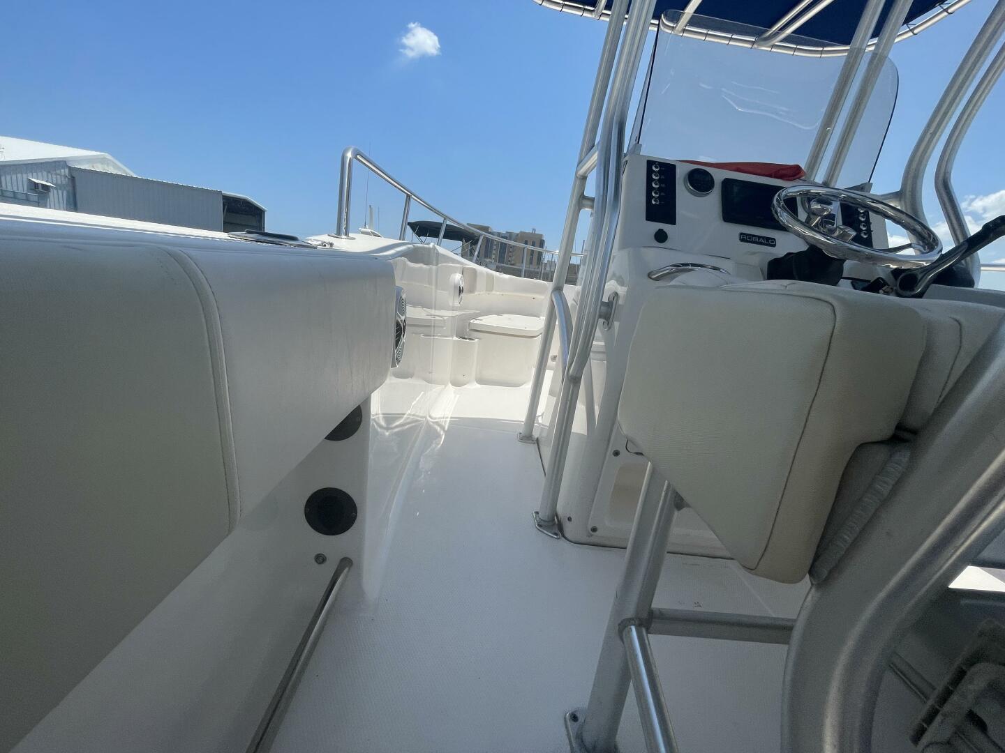 Slide: The Image of Robalo R200 2016 - 5112505
