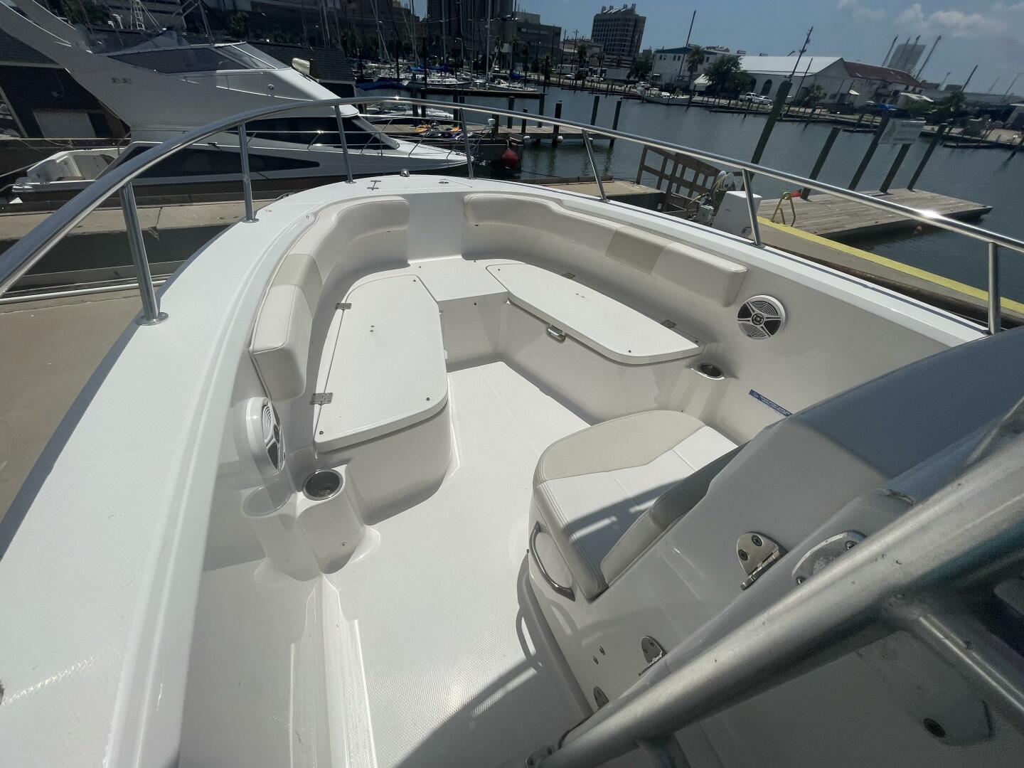 Slide: The Image of Robalo R200 2016 - 5112507