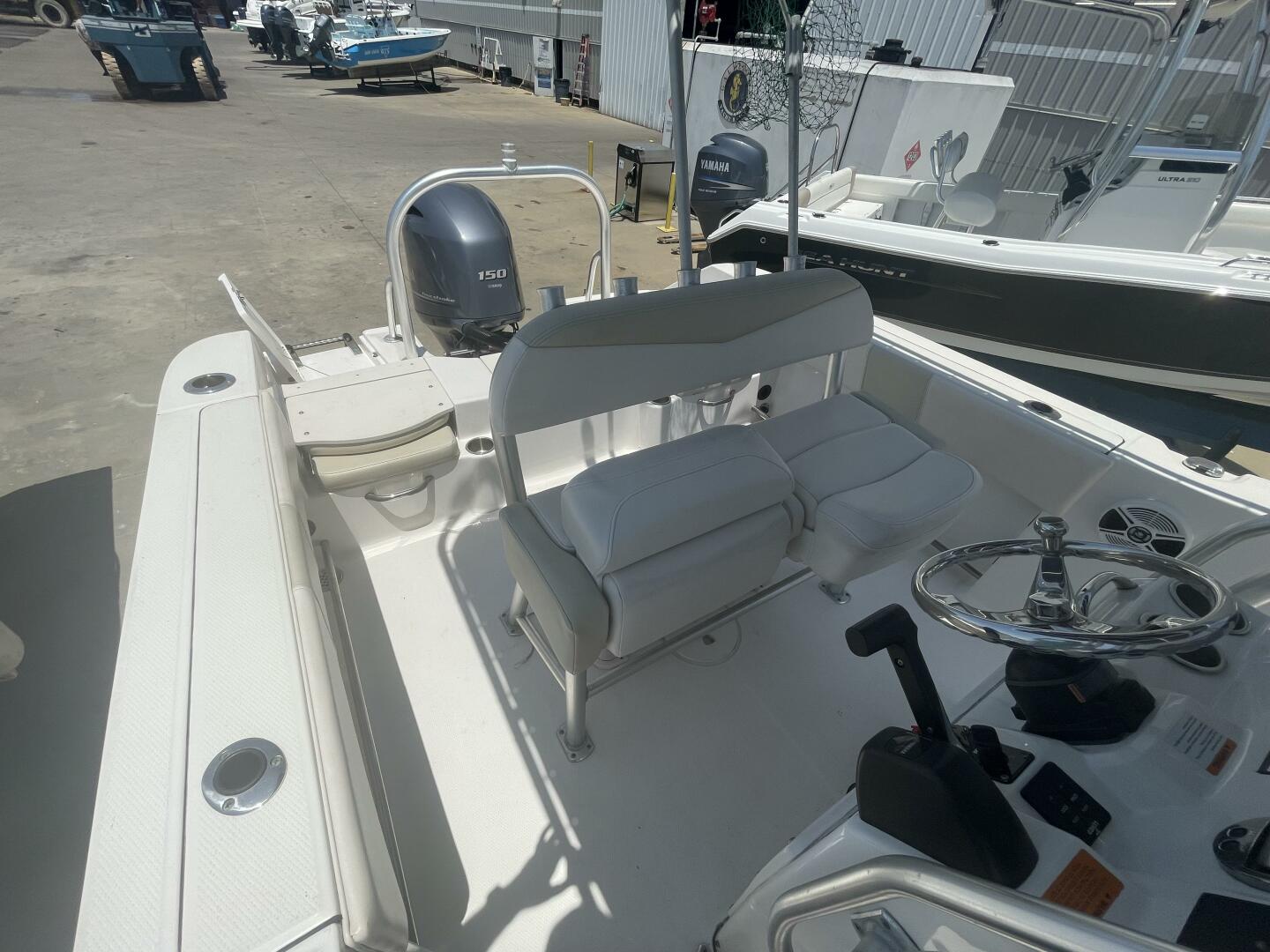 Slide: The Image of Robalo R200 2016 - 5112498